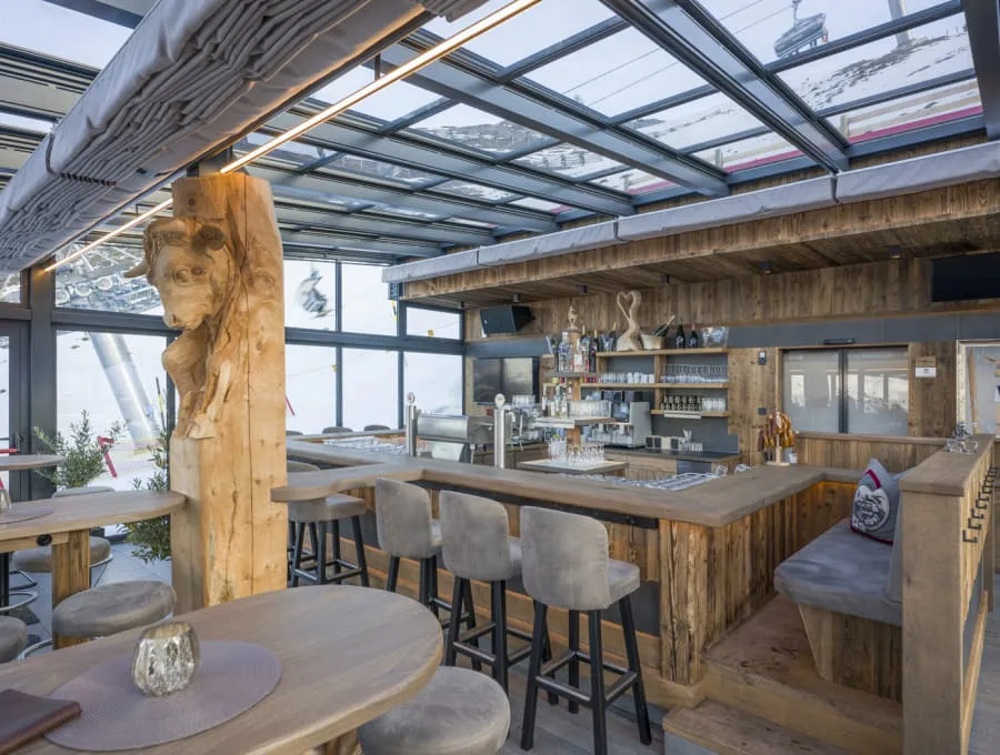s'Ochsal – gläserner Panorama-Pavillon direkt am Lift